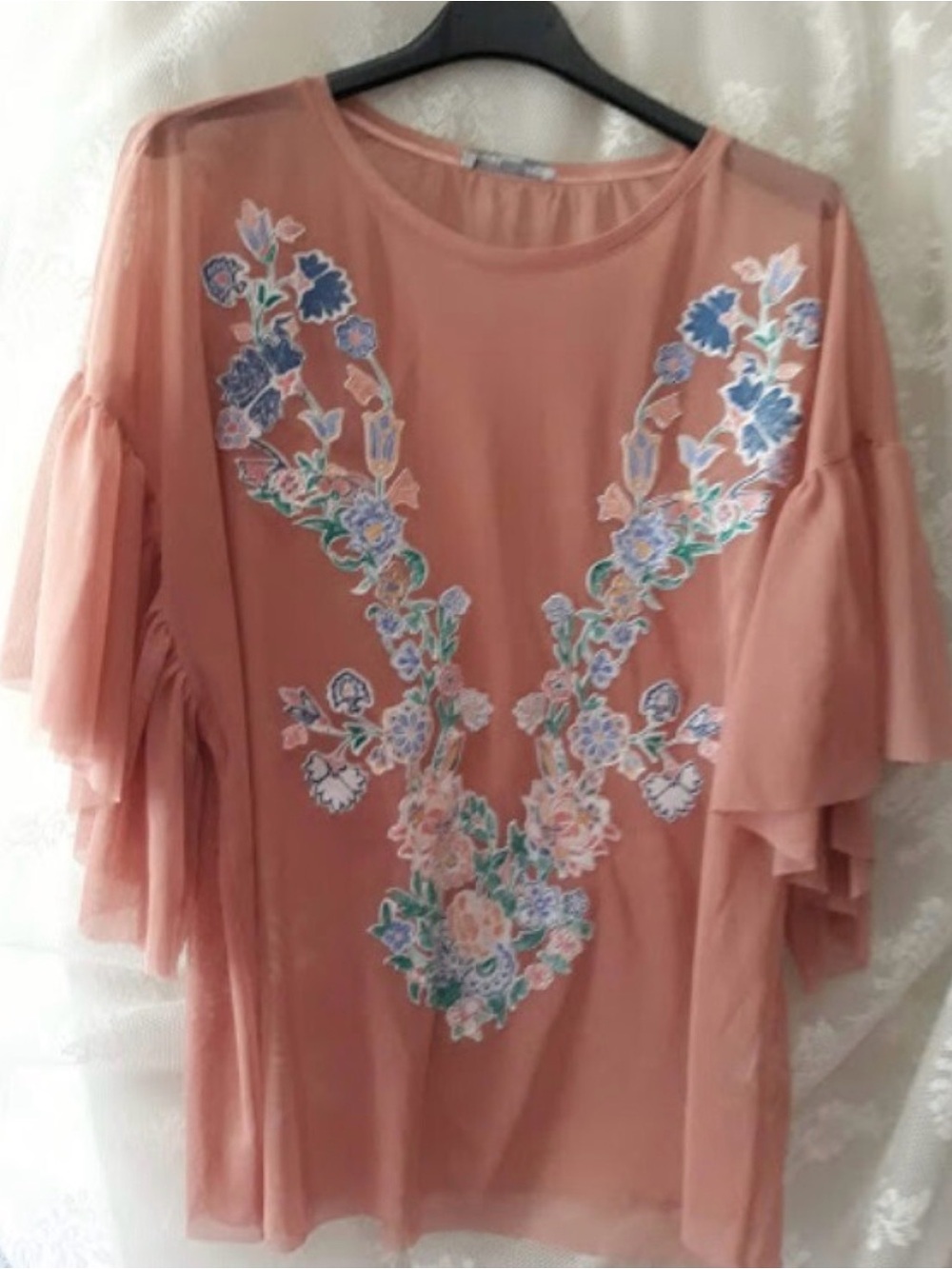 Zara sheer embroidered top. EUC
